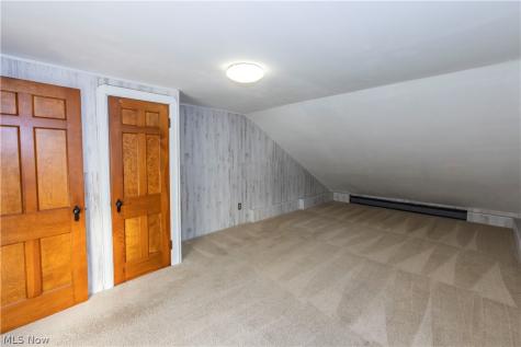 16936 Woodbury Avenue Cleveland OH 44135