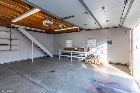 16936 Woodbury Avenue Cleveland OH 44135