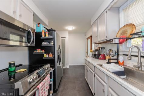 2449 E 38th Street Lorain OH 44055