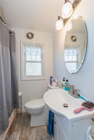 2449 E 38th Street Lorain OH 44055