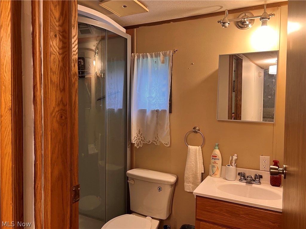 1931 Campground Road Wellsville OH 43968