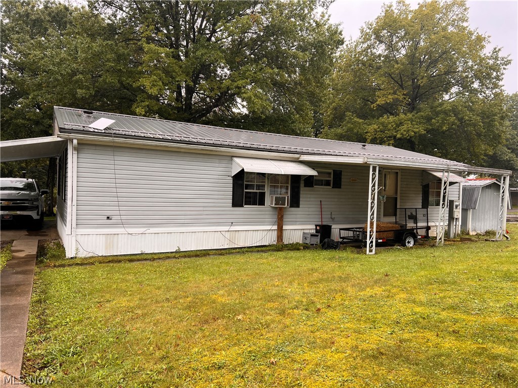 1931 Campground Road Wellsville OH 43968