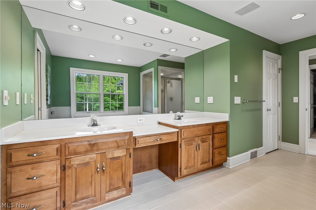 14745 Stonehedge Drive Novelty OH 44072
