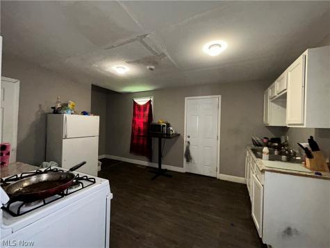9418 Easton Avenue Cleveland OH 44104