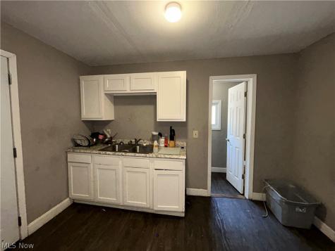 9418 Easton Avenue Cleveland OH 44104