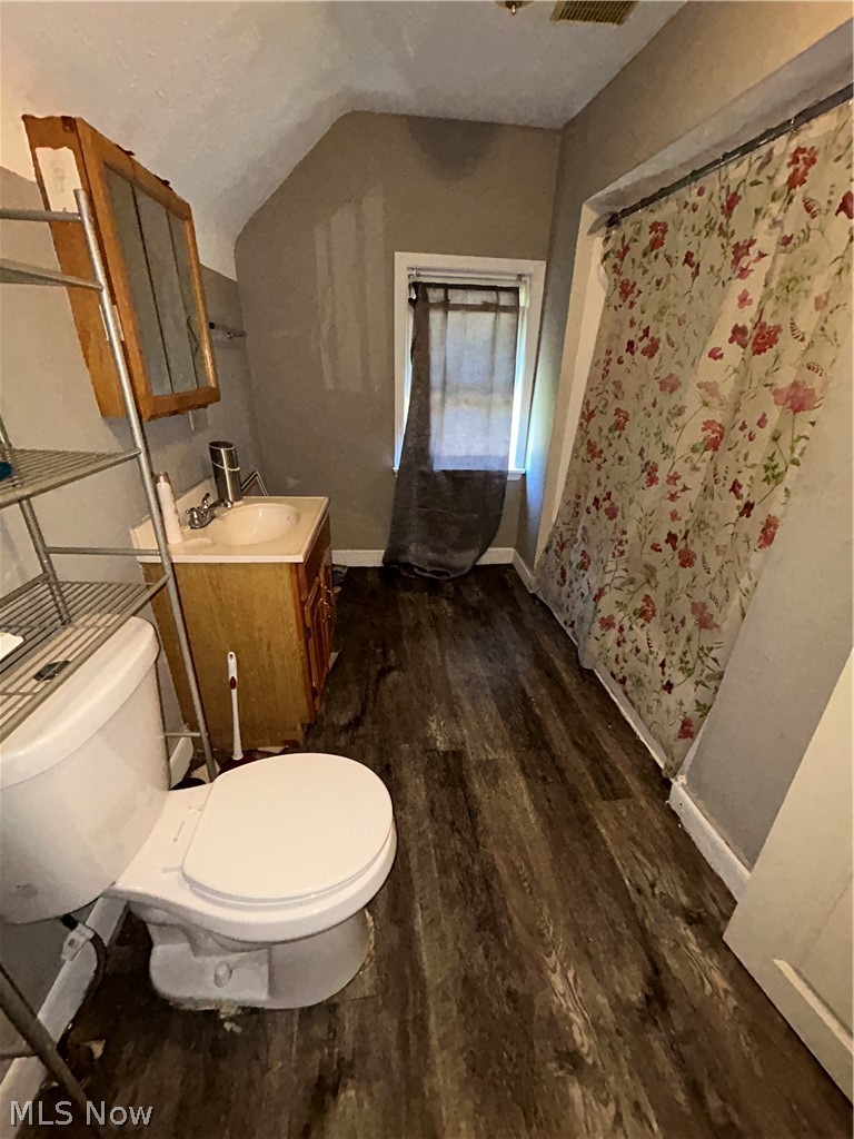 9418 Easton Avenue Cleveland OH 44104