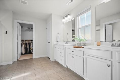 9457 Winfield Lane North Ridgeville OH 44039