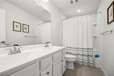 9457 Winfield Lane North Ridgeville OH 44039