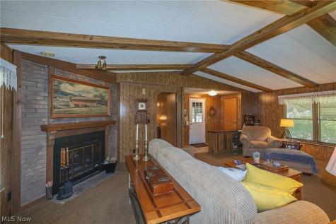 4 Overland Drive Olmsted Twp OH 44138