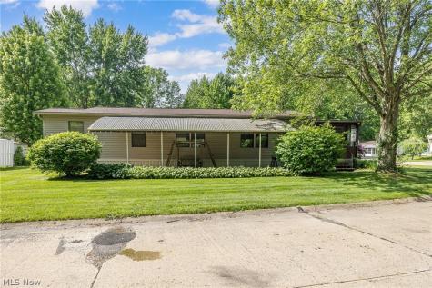 4 Overland Drive Olmsted Twp OH 44138