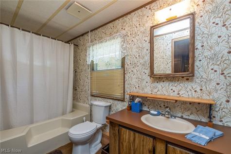 4 Overland Drive Olmsted Twp OH 44138