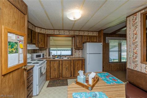 4 Overland Drive Olmsted Twp OH 44138