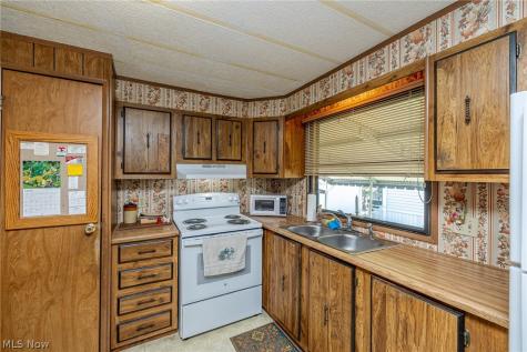 4 Overland Drive Olmsted Twp OH 44138