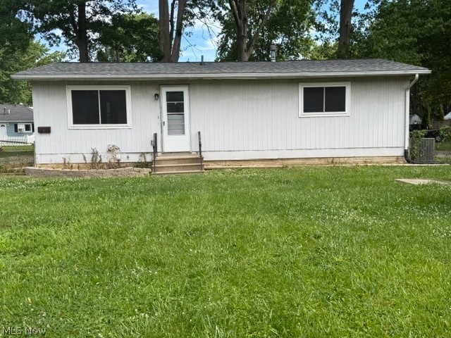 823 Stanford Avenue Elyria OH 44035