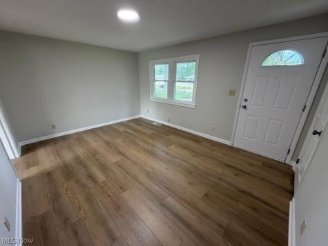 823 Stanford Avenue Elyria OH 44035