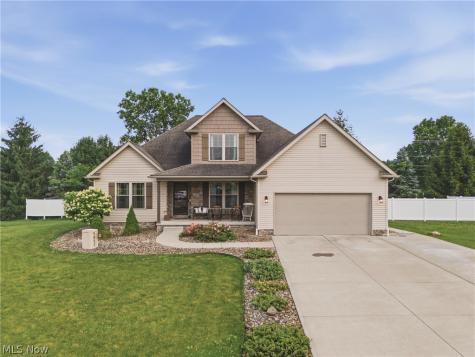 5852 Sky Ridge Avenue NE Louisville OH 44641