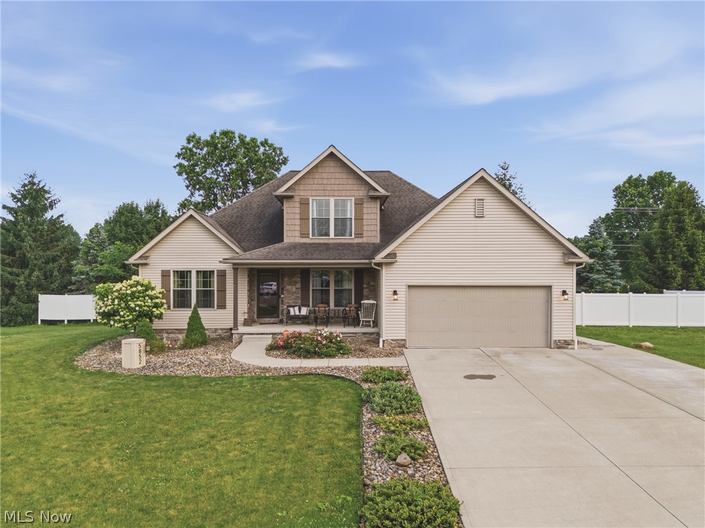 5852 Sky Ridge Avenue NE Louisville OH 44641