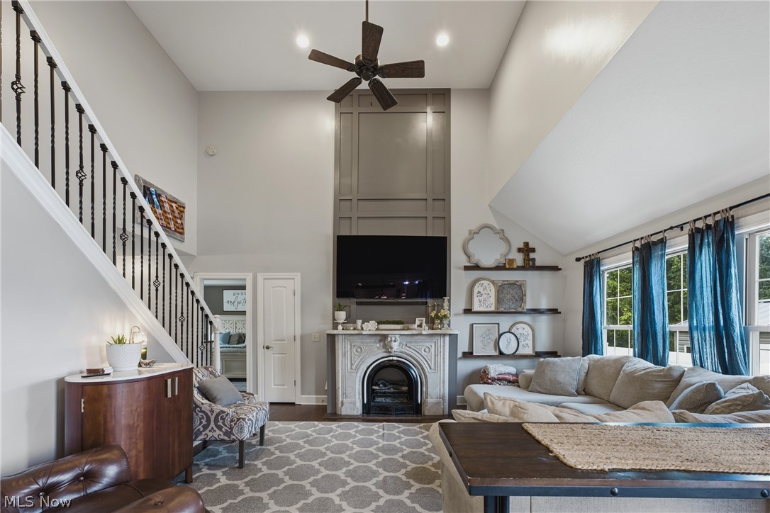 5852 Sky Ridge Avenue NE Louisville OH 44641