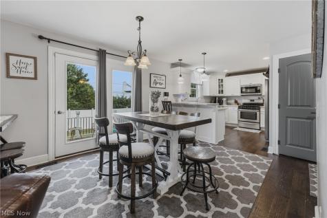 5852 Sky Ridge Avenue NE Louisville OH 44641