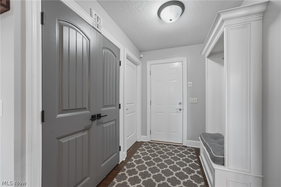 5852 Sky Ridge Avenue NE Louisville OH 44641