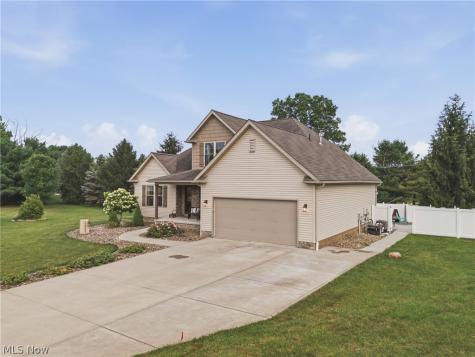 5852 Sky Ridge Avenue NE Louisville OH 44641