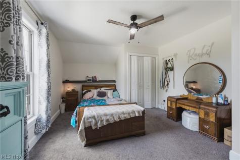 5852 Sky Ridge Avenue NE Louisville OH 44641