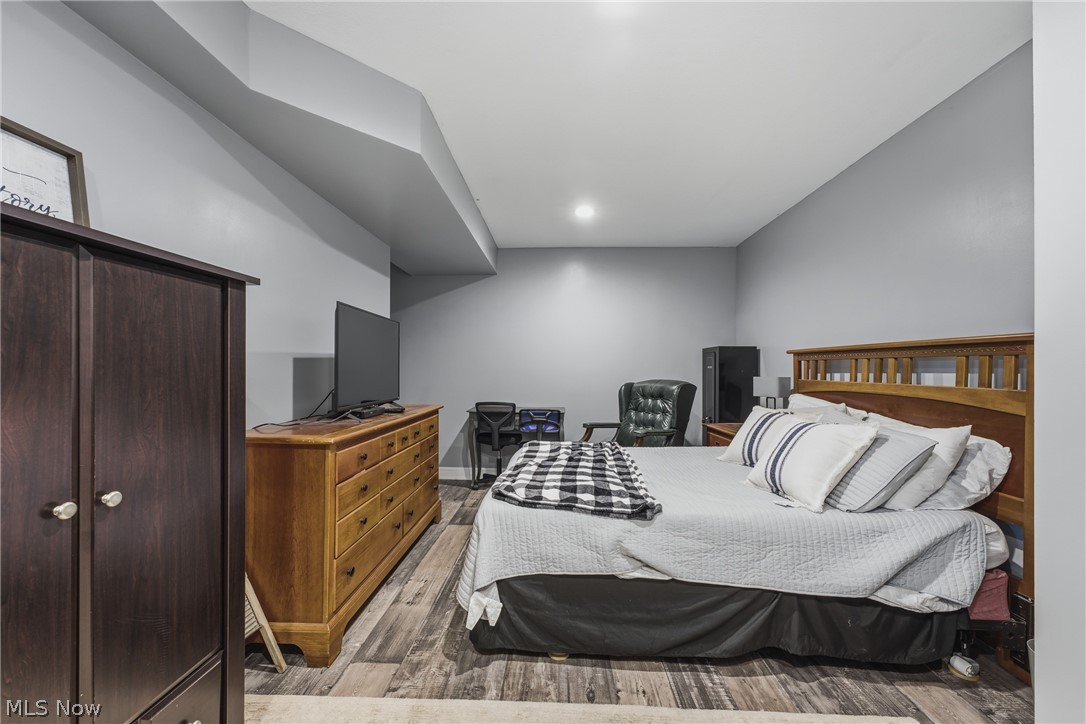 5852 Sky Ridge Avenue NE Louisville OH 44641