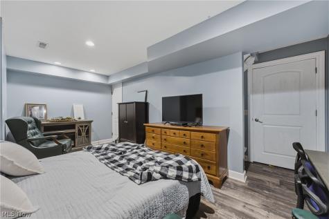 5852 Sky Ridge Avenue NE Louisville OH 44641