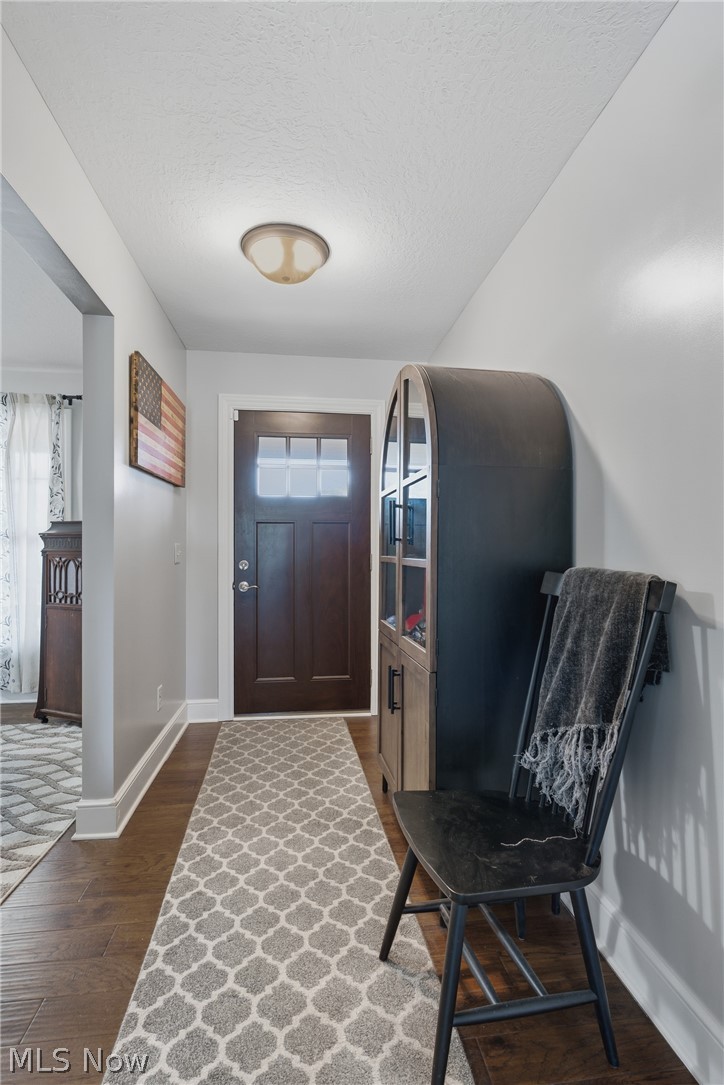 5852 Sky Ridge Avenue NE Louisville OH 44641