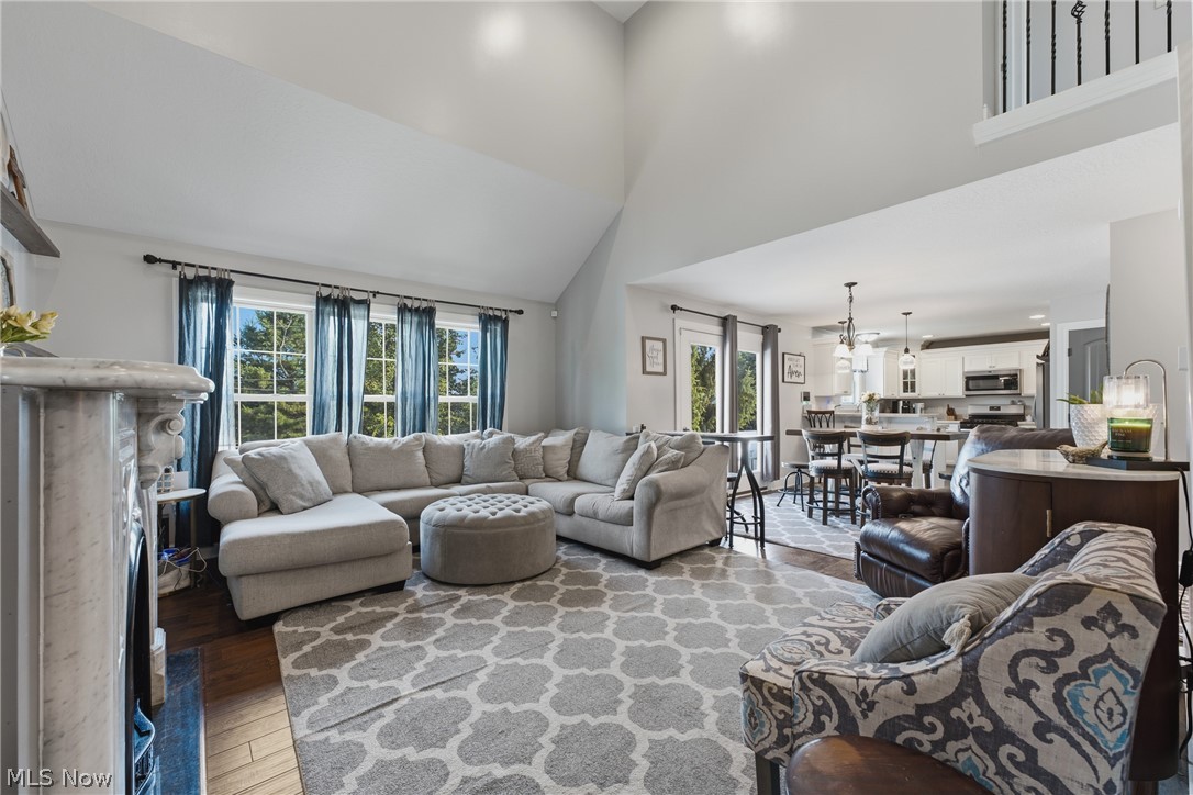 5852 Sky Ridge Avenue NE Louisville OH 44641