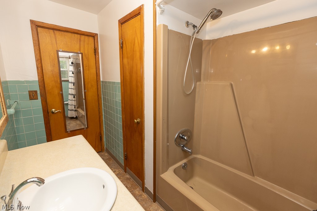 9326 Ackley Road Parma Heights OH 44130