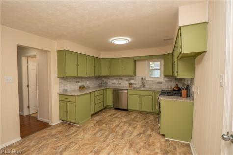 636 Page Street Ravenna OH 44266