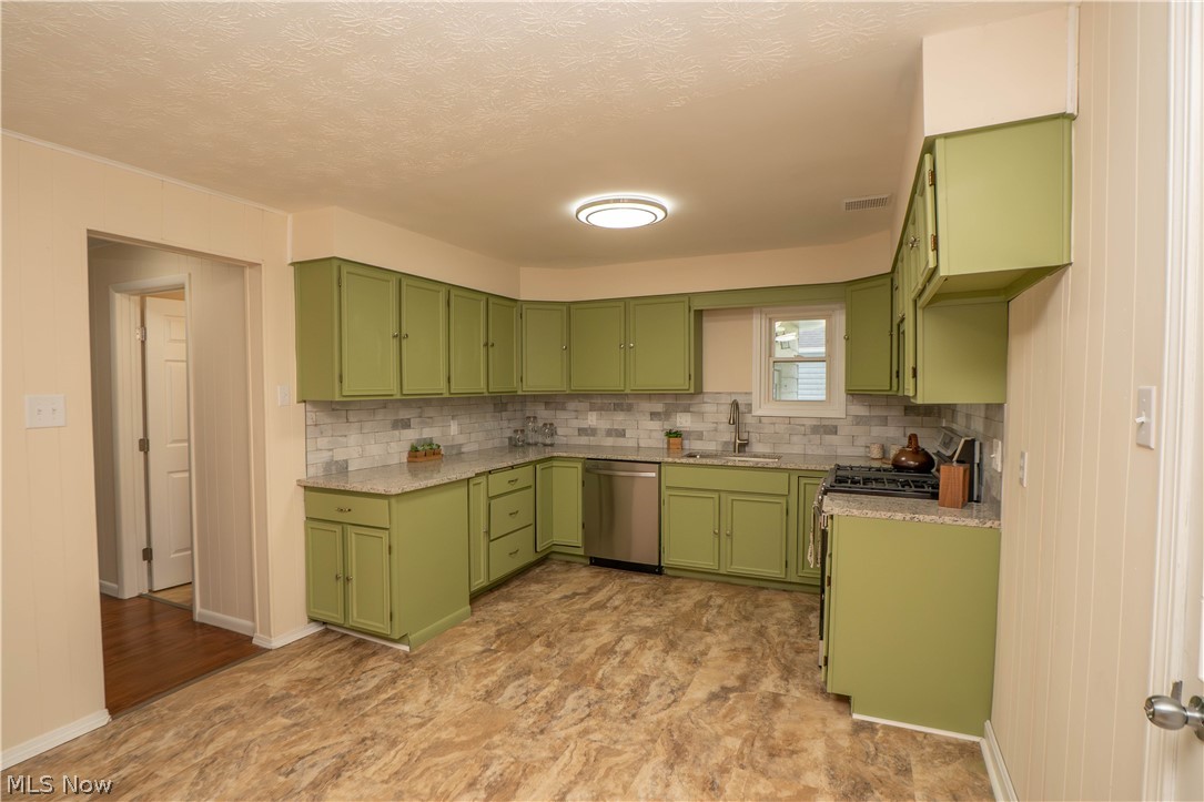 636 Page Street Ravenna OH 44266