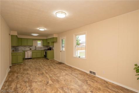 636 Page Street Ravenna OH 44266
