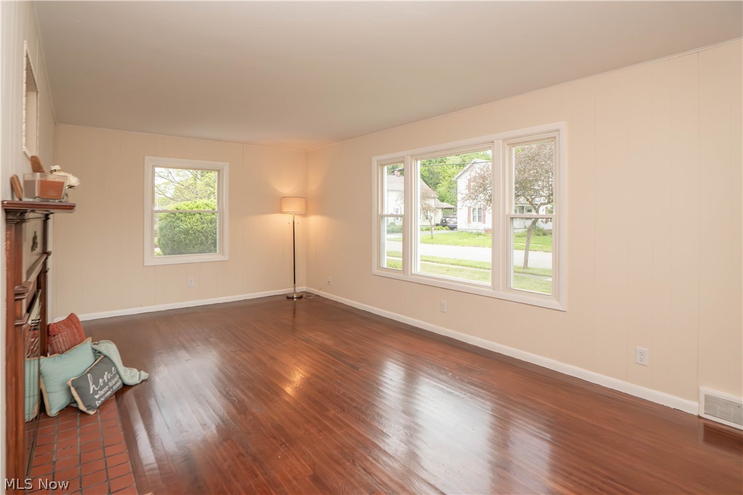 636 Page Street Ravenna OH 44266