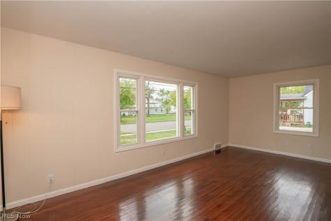 636 Page Street Ravenna OH 44266