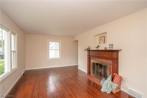 636 Page Street Ravenna OH 44266