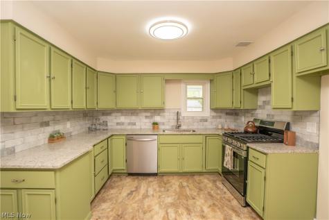 636 Page Street Ravenna OH 44266