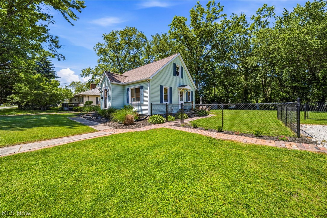 2027 W 16th Street Ashtabula OH 44004