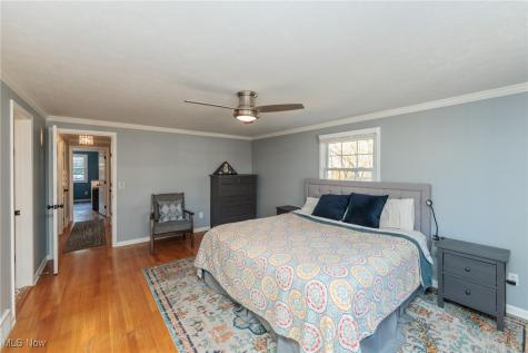 30334 Manhasset Drive Bay Village OH 44140