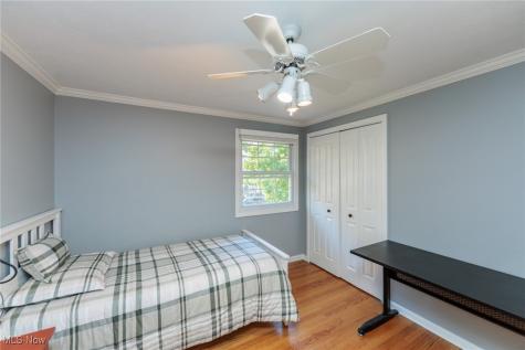 30334 Manhasset Drive Bay Village OH 44140