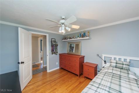 30334 Manhasset Drive Bay Village OH 44140