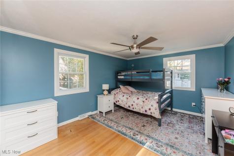 30334 Manhasset Drive Bay Village OH 44140