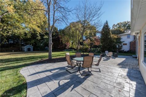 30334 Manhasset Drive Bay Village OH 44140