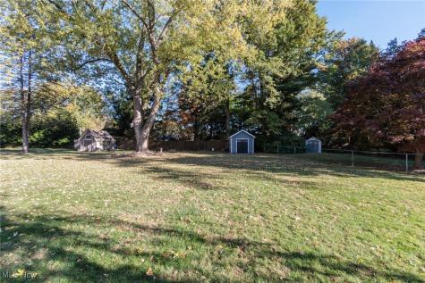 30334 Manhasset Drive Bay Village OH 44140