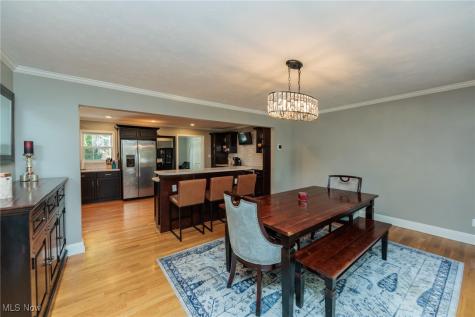 30334 Manhasset Drive Bay Village OH 44140