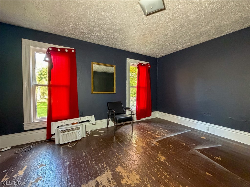 855 Adams Avenue NW Warren OH 44483