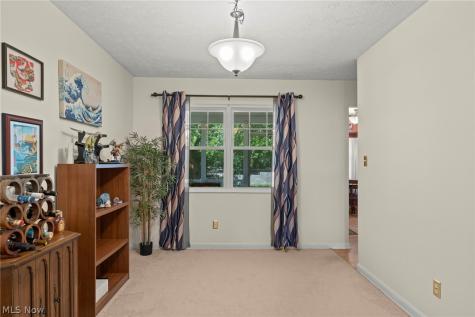2353 Chestnut Boulevard Cuyahoga Falls OH 44223
