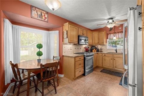 2353 Chestnut Boulevard Cuyahoga Falls OH 44223