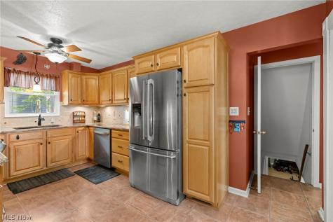 2353 Chestnut Boulevard Cuyahoga Falls OH 44223